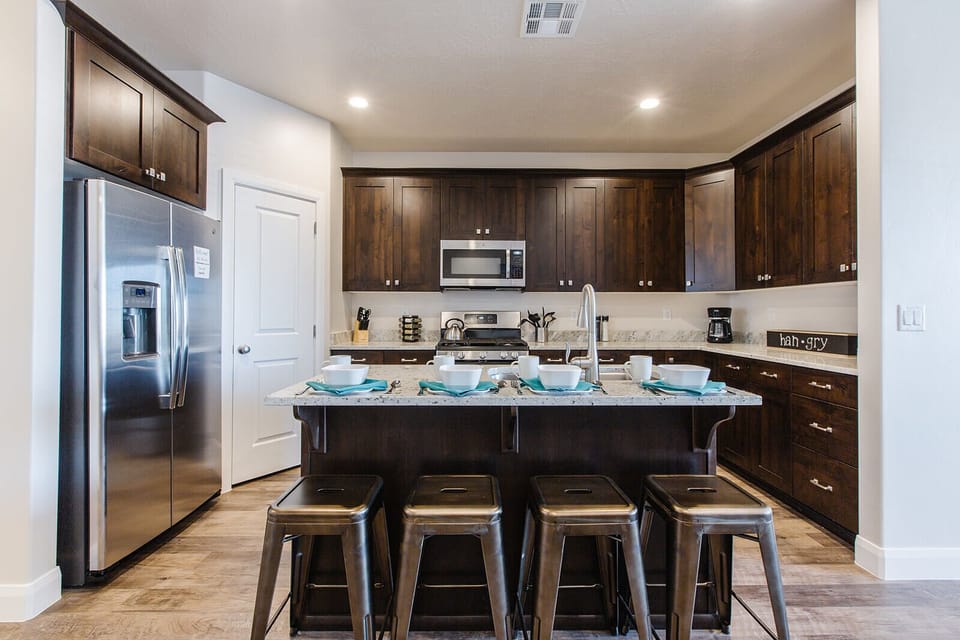 Escondido 1097 Southern Utah Vacation Rentals-Kitchen