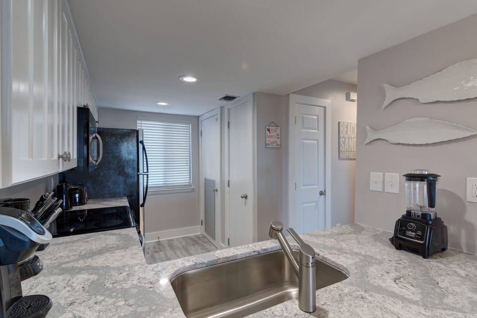 Kitchen, Pantry, Broom closet