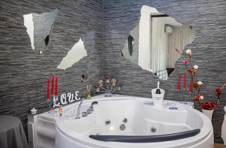 Shower, hair dryer, bathrobes, towels