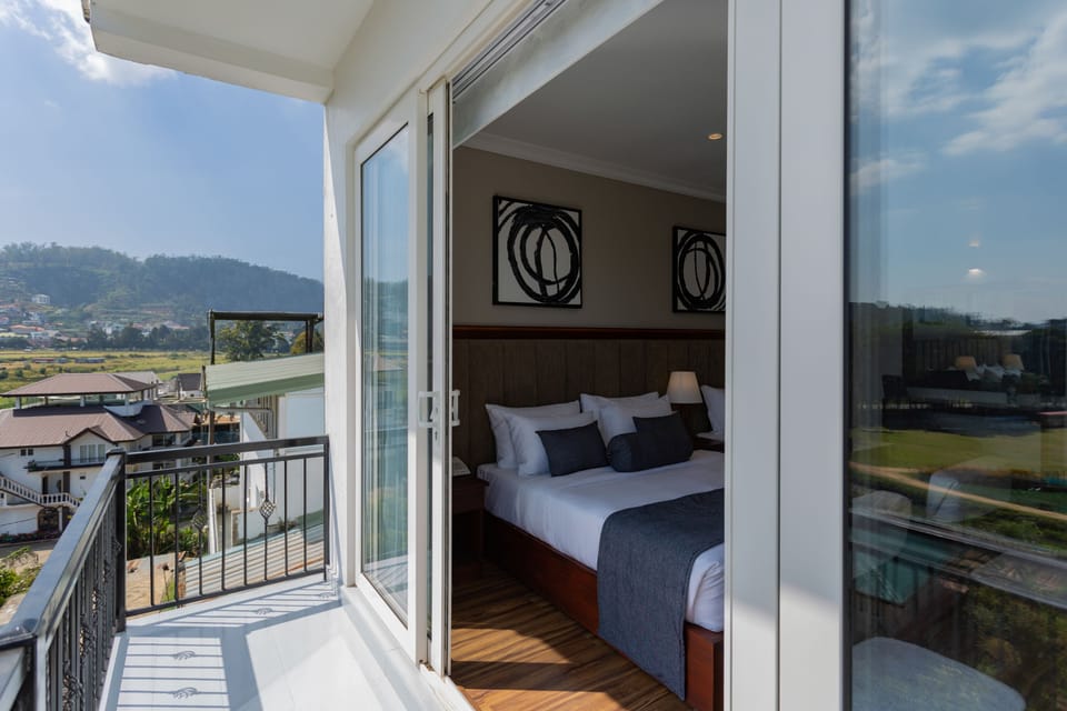 Superior Triple Room, Multiple Beds, Balcony, Lake View | Balcony