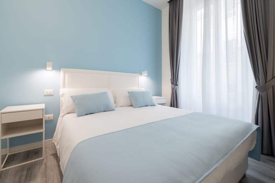 Basic Room (Ischia) | Premium bedding, down comforters, minibar, in-room safe