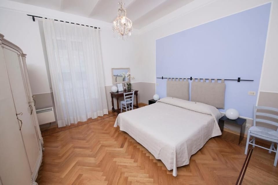 Double Room | Frette Italian sheets, premium bedding, down comforters