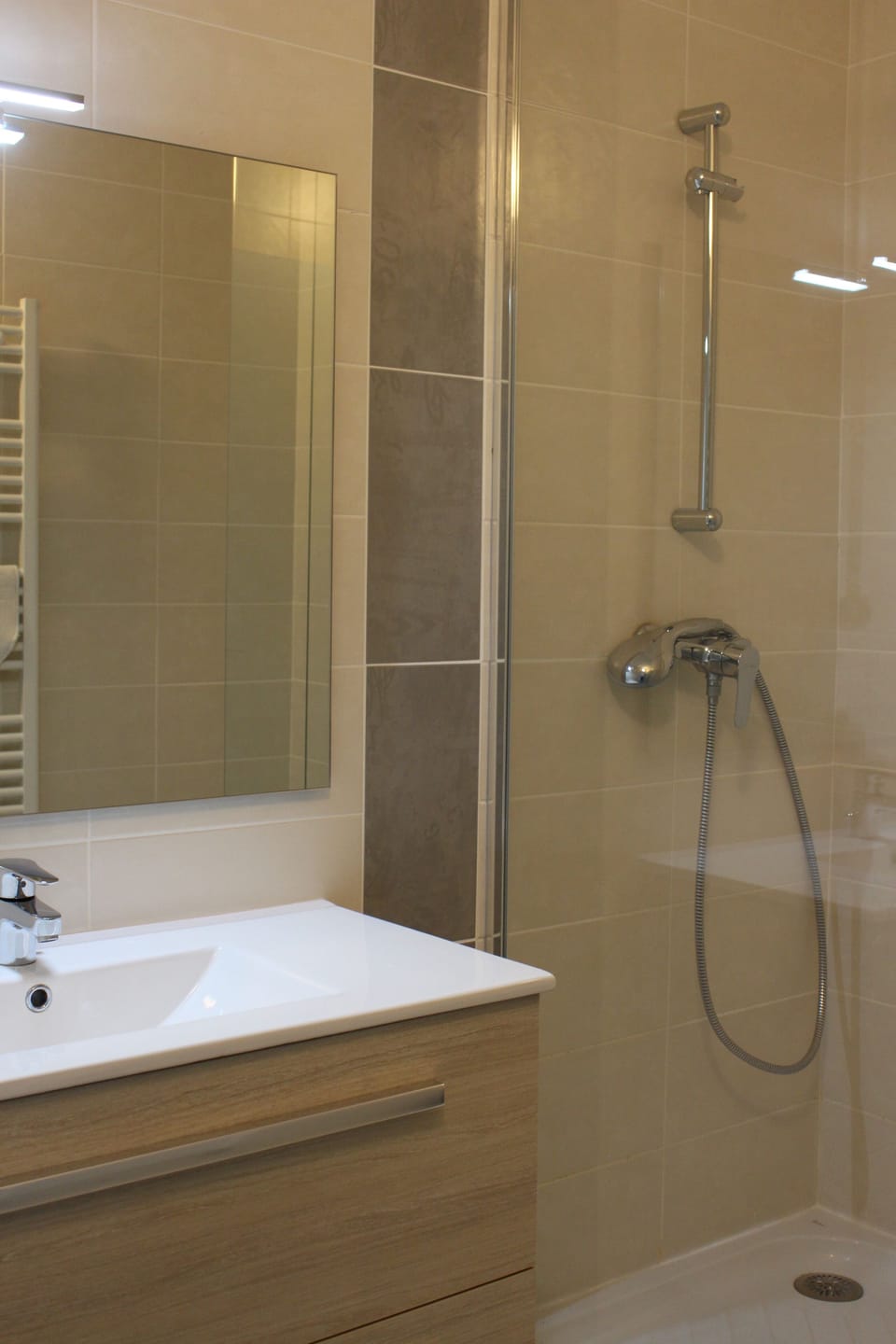Bathroom shower
