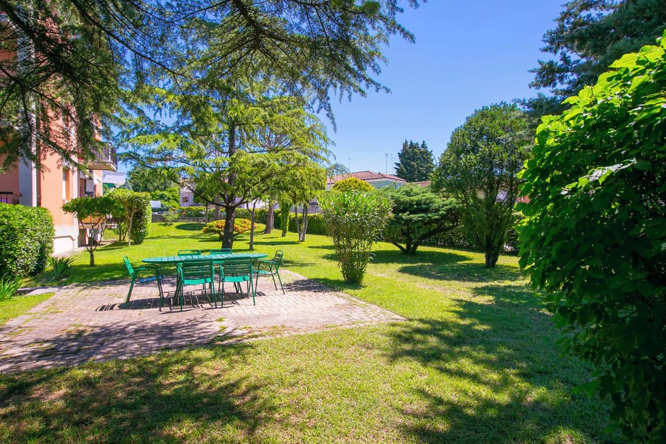 Standard Apartment, 2 Bedrooms, Balcony (Casa dei Quadri - Lake View Apartment) | Garden