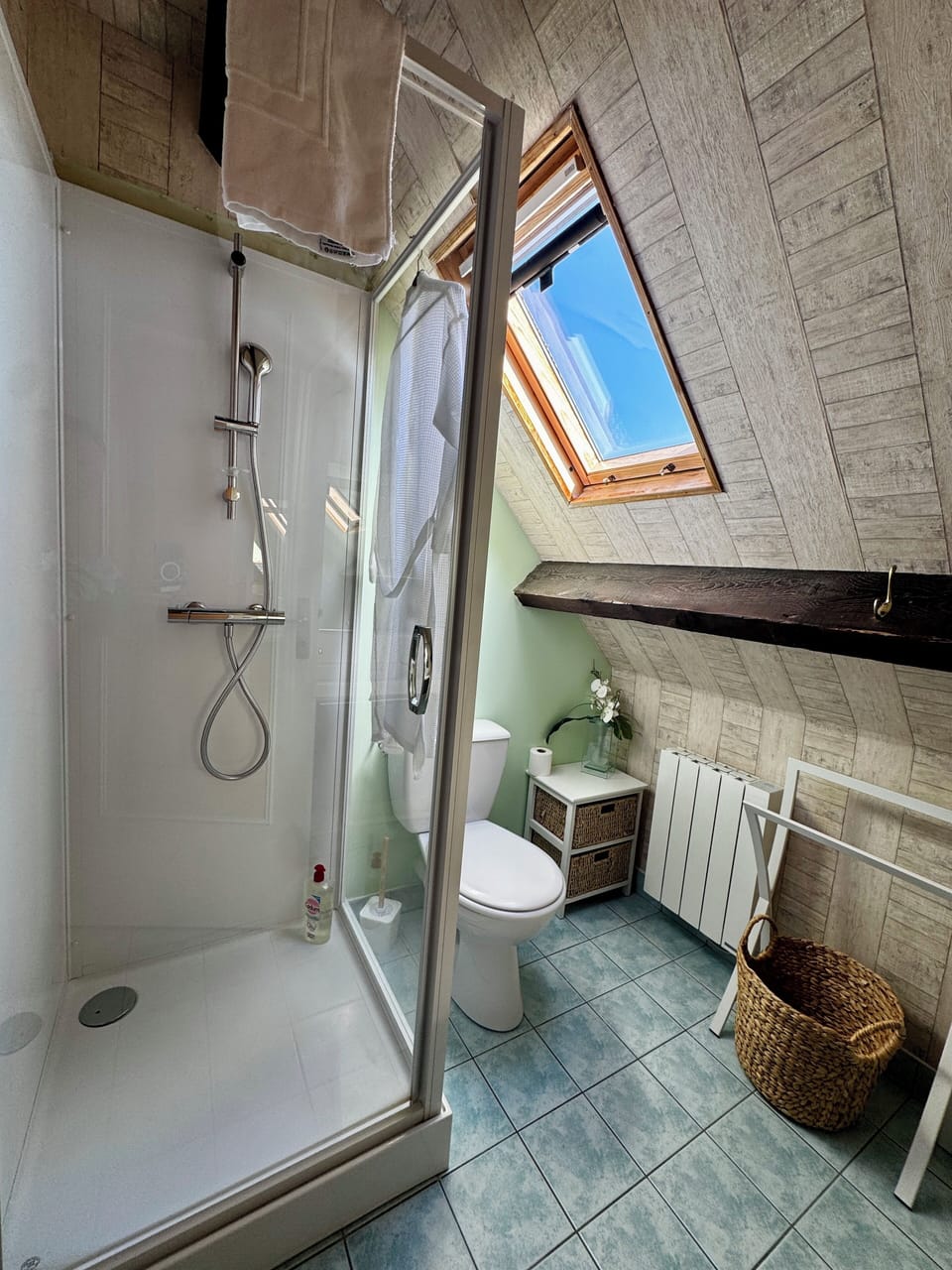 Double Room (Private Outdoor Bathroom) | Bathroom | Shower, free toiletries, hair dryer, towels