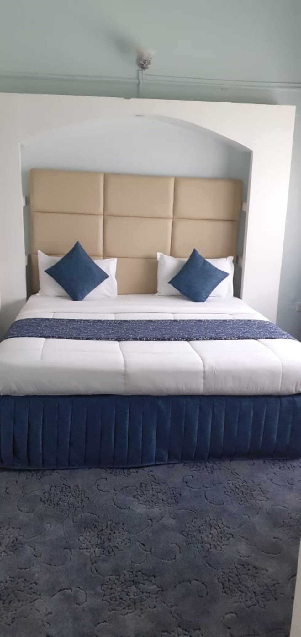 Cottage, 2 Bedrooms | Desk, bed sheets
