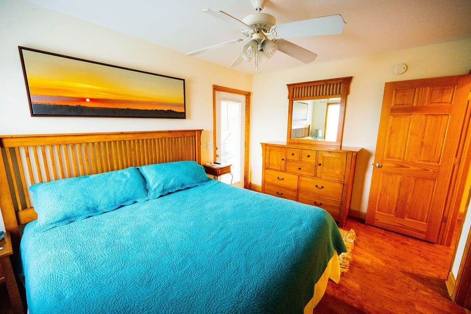 2nd Floor - Main Suite
