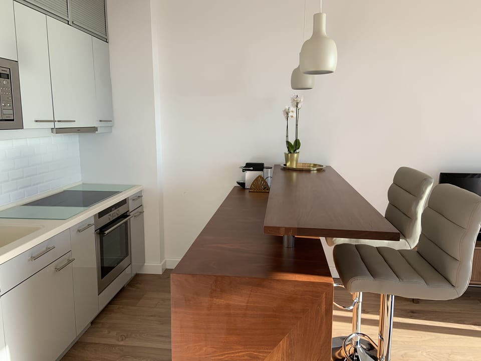 Teca Wood Counter Table with high chairs