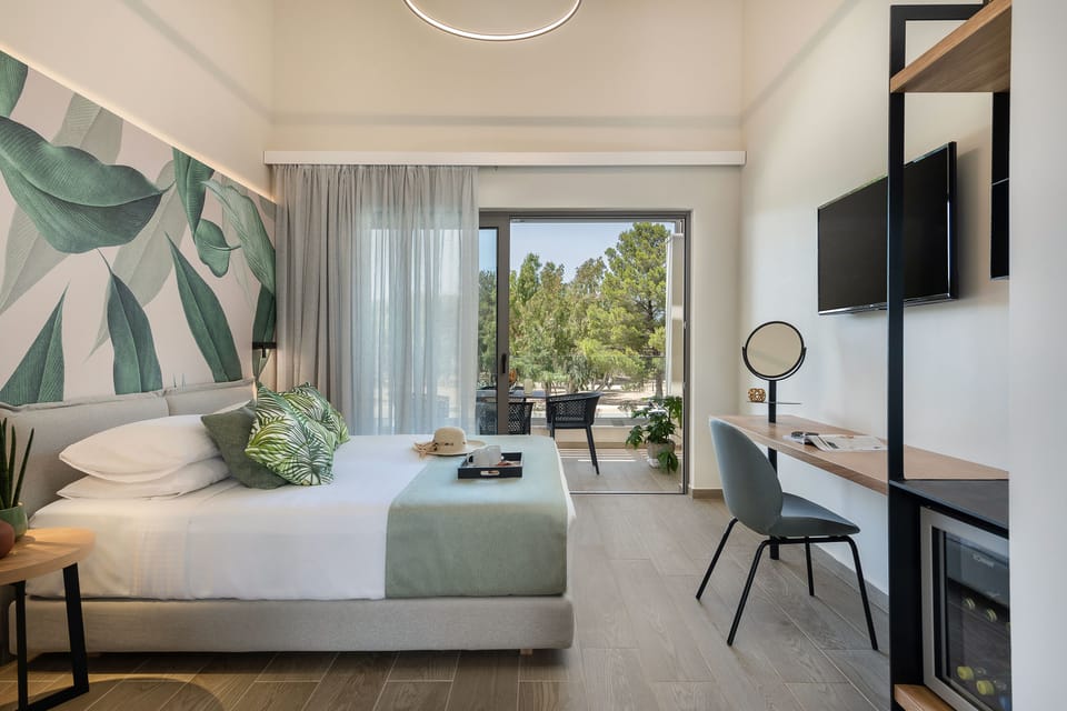 Junior Suite - Maisonette With Pool View | Egyptian cotton sheets, premium bedding, pillowtop beds, minibar