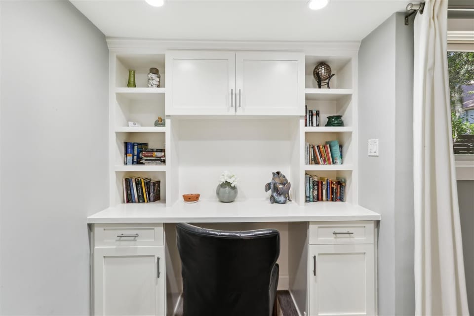 Office Space in Master Bedroom at 78 South Sea Pines