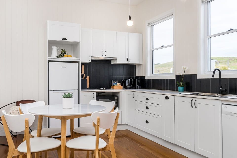 Kitchen & dining space in our 2 bedroom cottage - Iris, Forget Me Not Farm Cottages