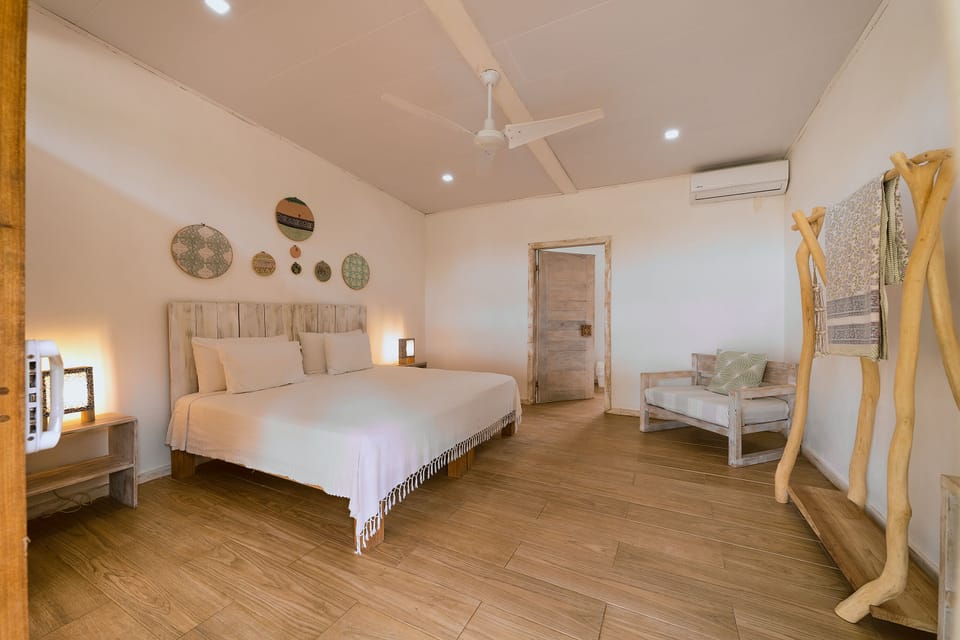 Comfort Double Room, 1 Bedroom (Air conditioning) | In-room safe, individually furnished, blackout drapes, soundproofing