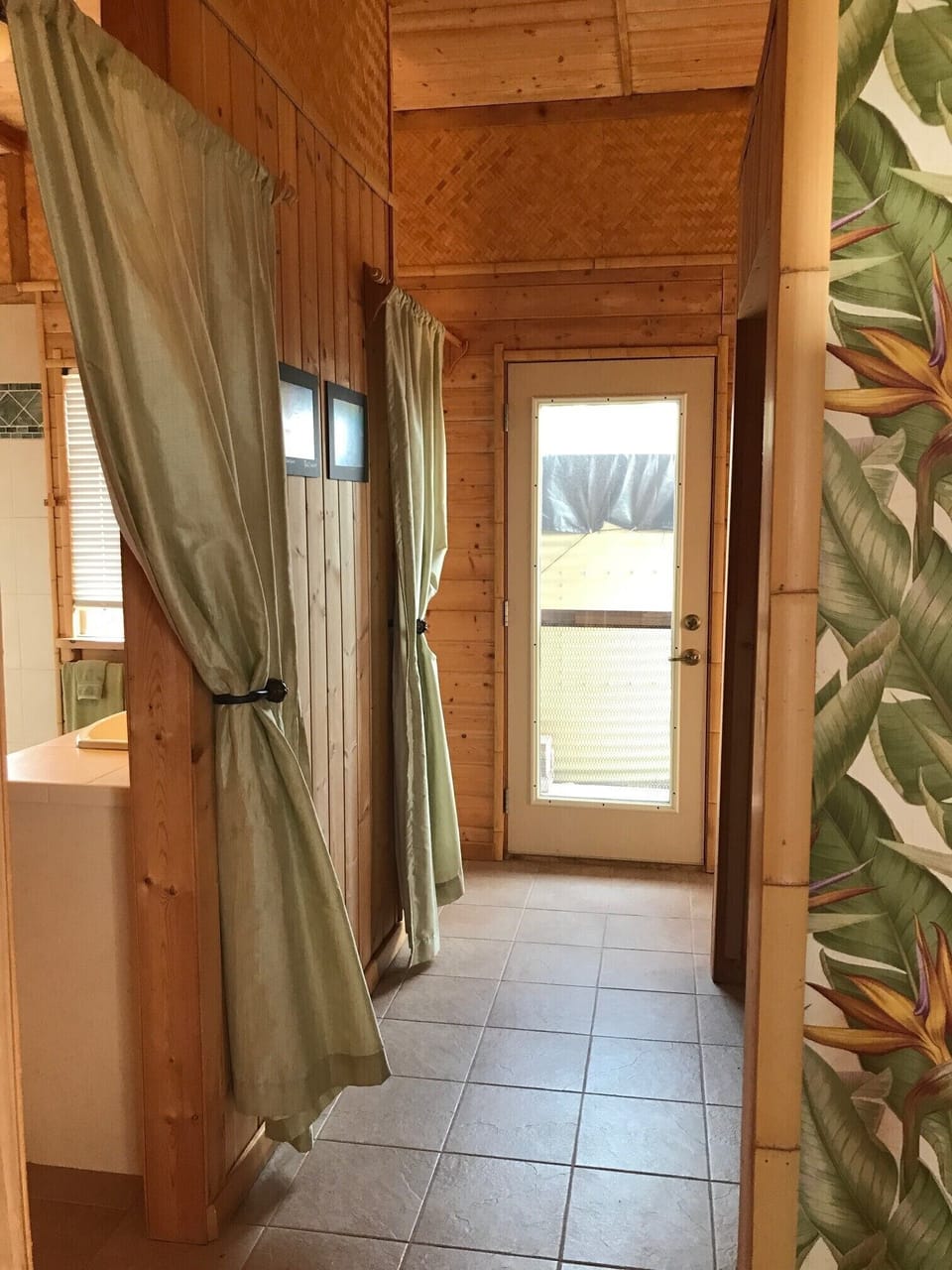 Downstairs Full Bath