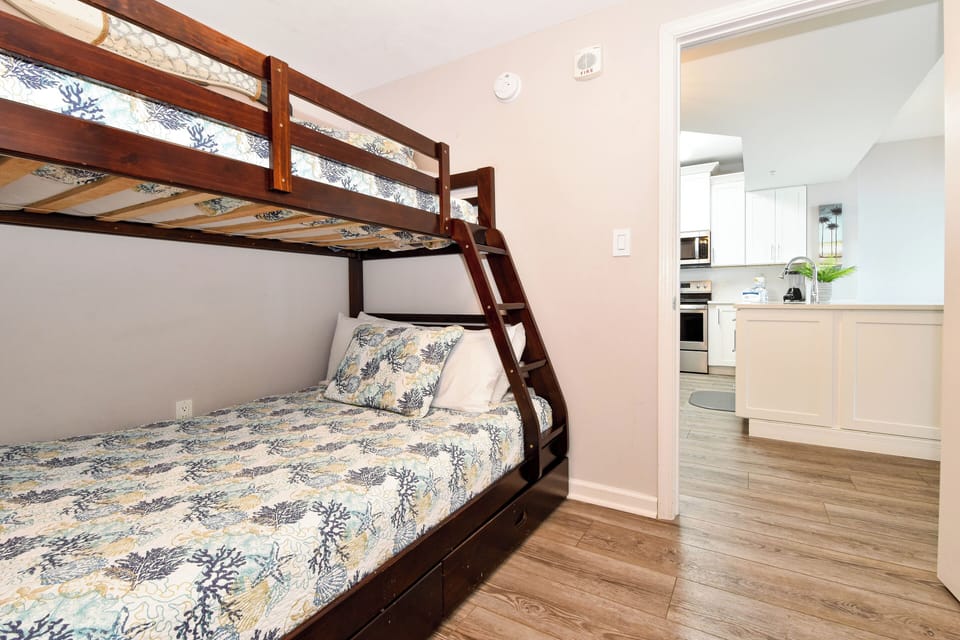 The Palms of Destin 2709 - Guest Bedroom
