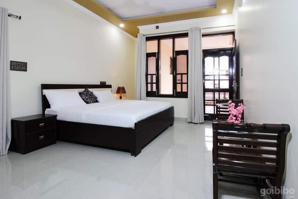 Pillowtop beds, individually furnished, desk, laptop workspace