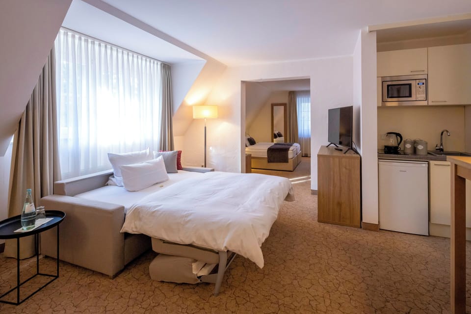 Junior Suite | Desk, free WiFi, bed sheets
