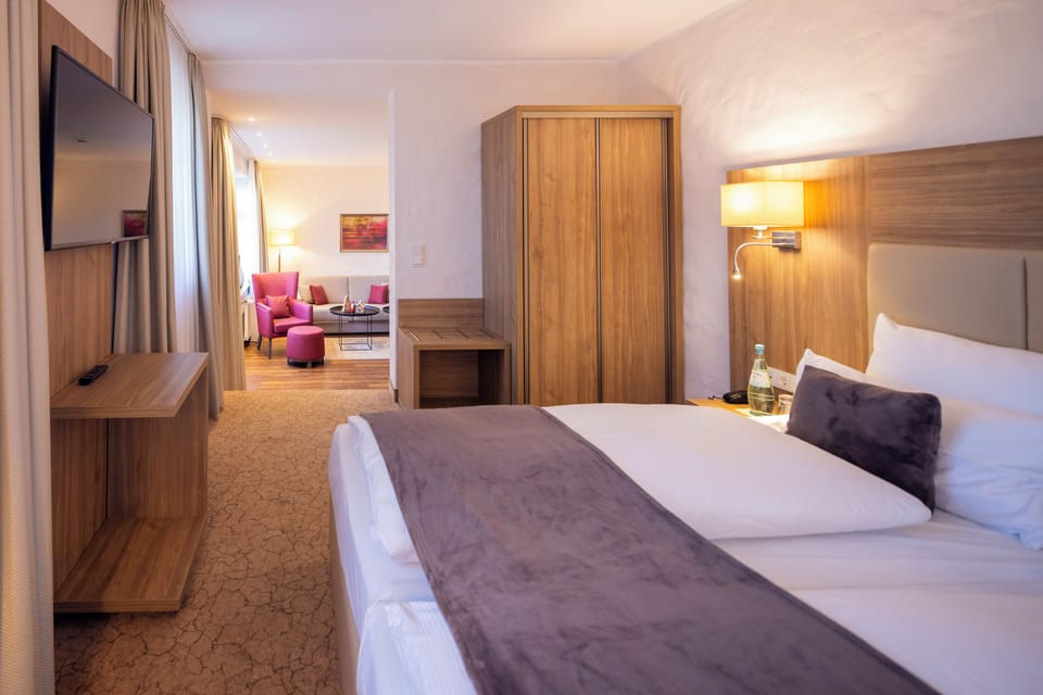 Junior Suite | Desk, free WiFi, bed sheets
