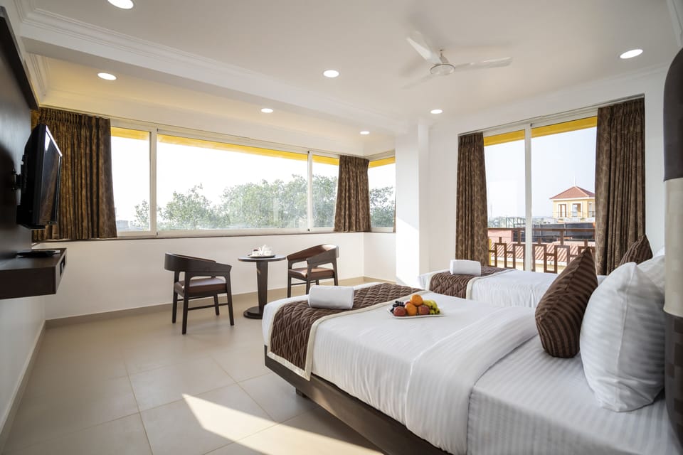 Superior Double or Twin Room | Minibar, in-room safe, individually decorated, individually furnished