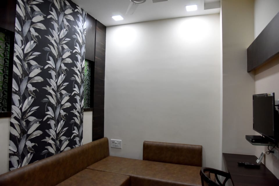Deluxe Suite | Desk, free WiFi, wheelchair access