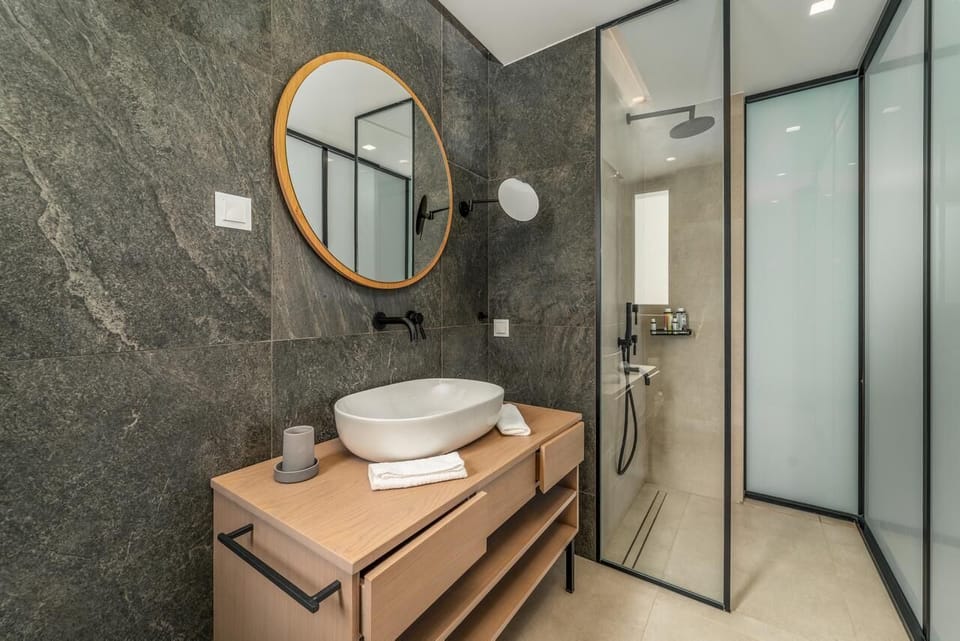Superior Suite, Sea View | Bathroom sink