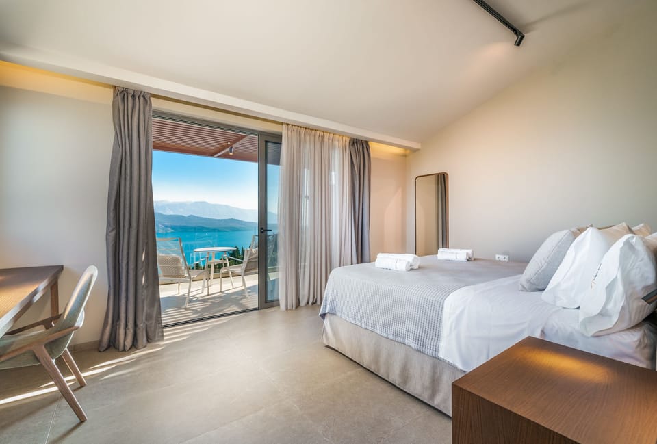 Honeymoon Penthouse, Sea View | 1 bedroom, Egyptian cotton sheets, premium bedding, Tempur-Pedic beds