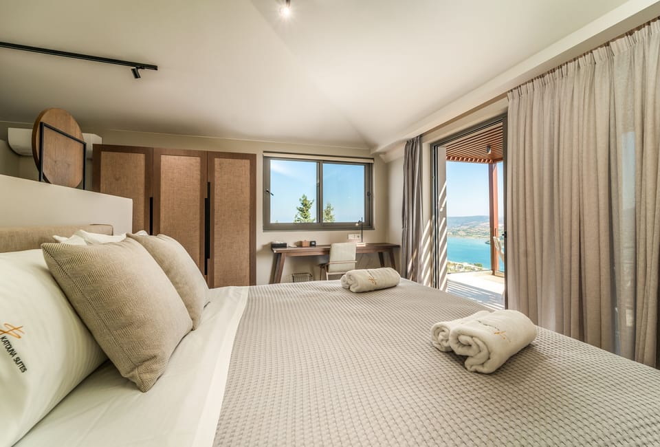 Honeymoon Penthouse, Sea View | 1 bedroom, Egyptian cotton sheets, premium bedding, Tempur-Pedic beds