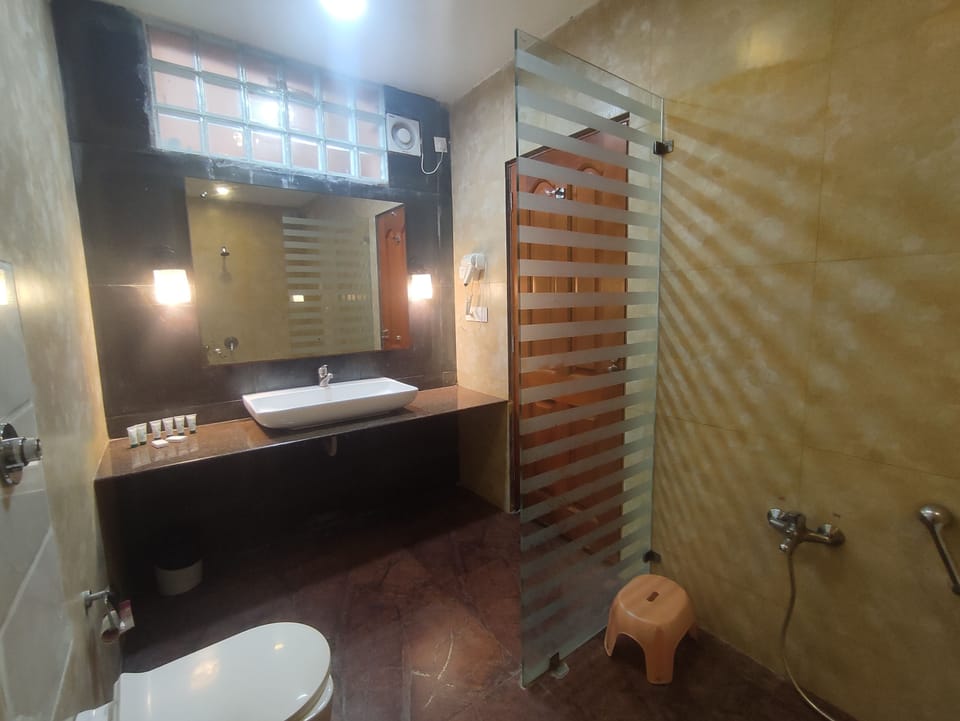 Super Deluxe Cottage | In-room safe, iron/ironing board, free WiFi, bed sheets