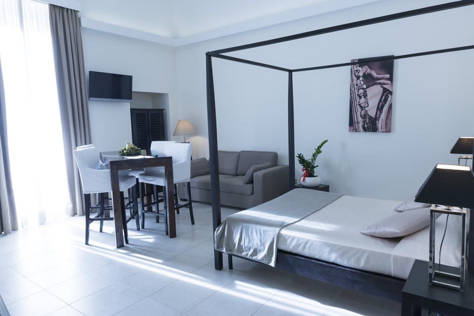 Junior Suite | Desk, soundproofing, free WiFi, bed sheets