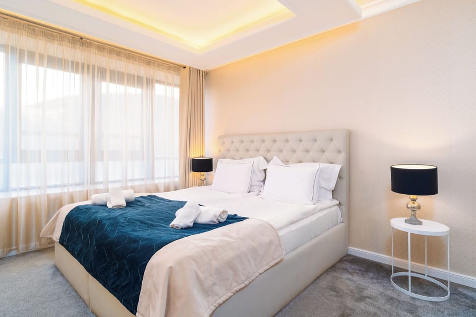 Panoramic Double Room | Minibar, in-room safe, desk, laptop workspace