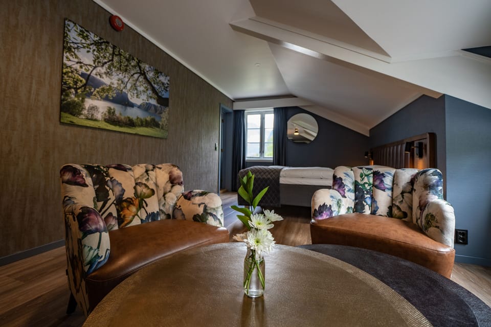 Exclusive Double Room | Free WiFi, bed sheets