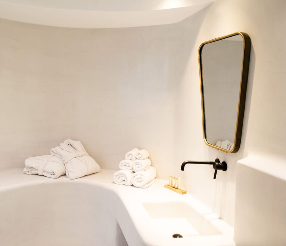 Villa, 2 Bedrooms | Bathroom sink
