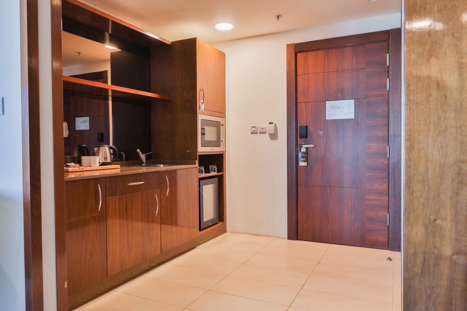 Studio Suite | Private kitchen | Electric kettle