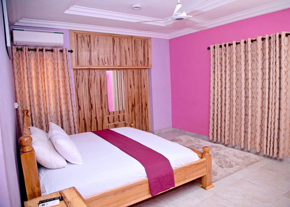 3 bedrooms, in-room safe, blackout drapes, soundproofing