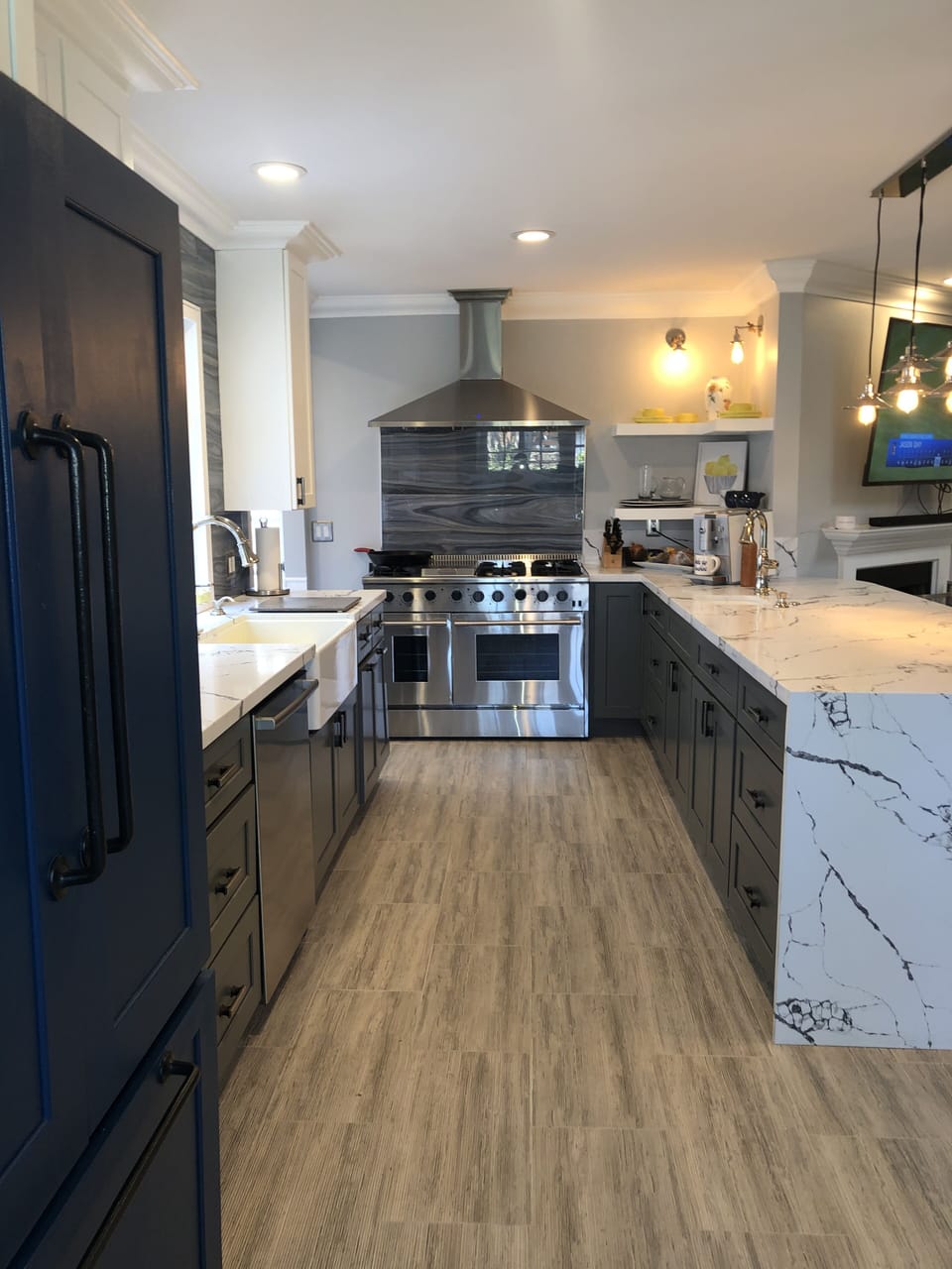 Open Galley Kitchen with 6 Burner Gas Range/Double Oven