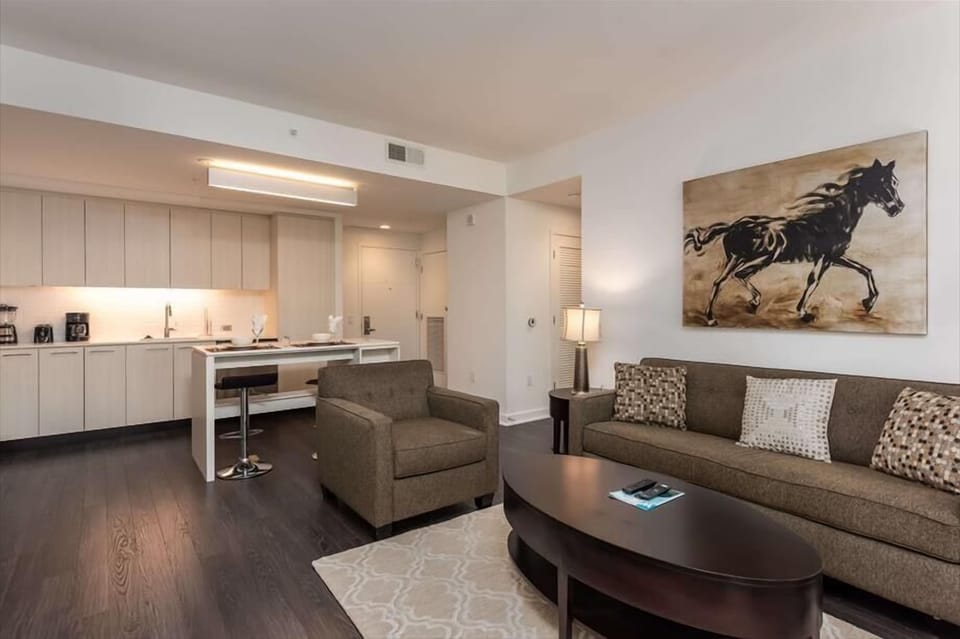 Herndon/Reston Reston 2 Bedroom Living Room