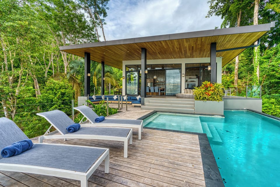 The Villa in the canopy