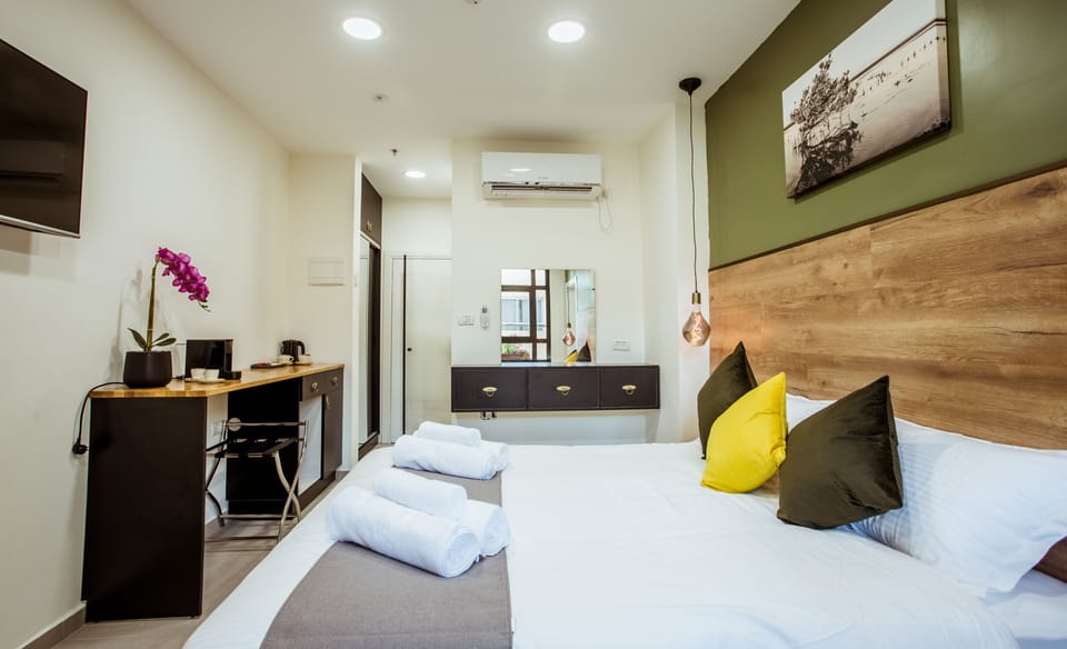 Family Suite | Hypo-allergenic bedding, free minibar, in-room safe, desk