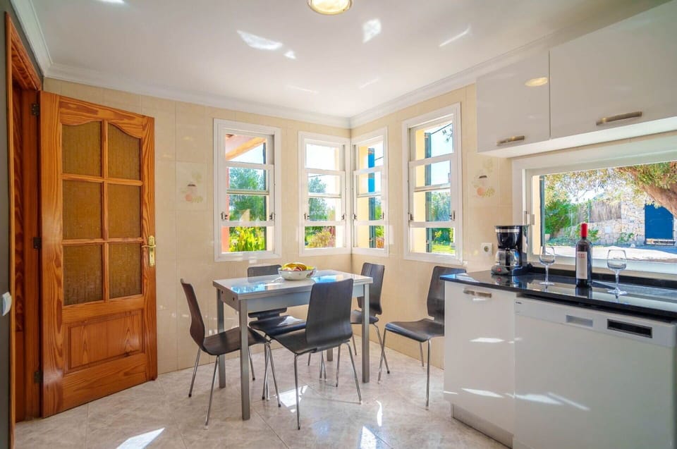 Cabinetry, Furniture, Property, Window, Building, Chair, Table, Door, Interior Design