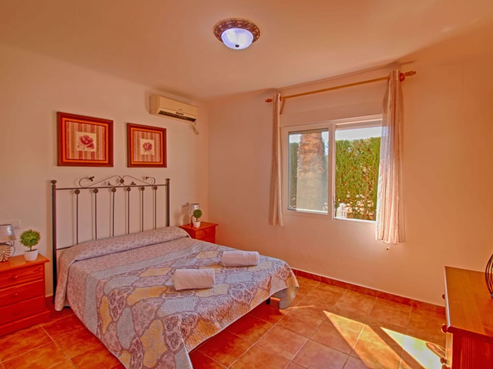 Property, Furniture, Window, Building, Comfort, Wood, Interior Design, Lighting, Floor