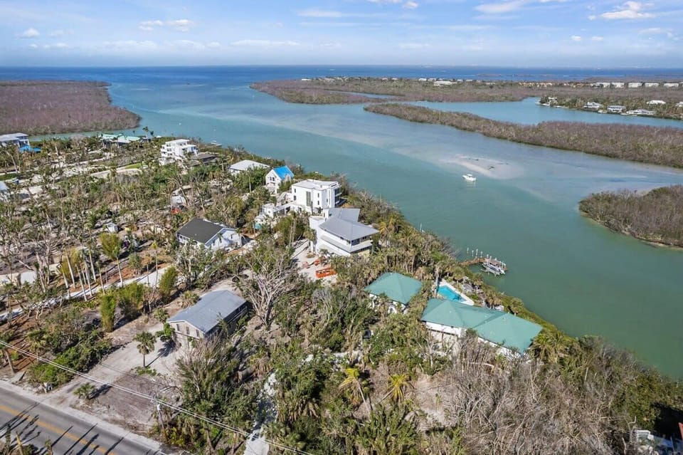 Aerial picture of the Roosevelt channel