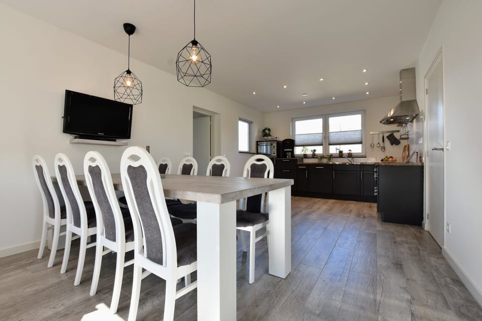 Villa | Dining