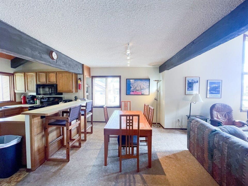 Sunrise 23- Dining Room