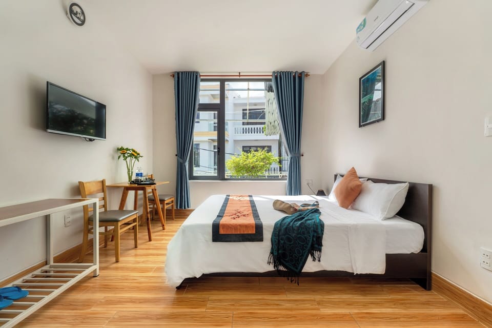 Superior Double Room | Minibar, desk, iron/ironing board, free WiFi
