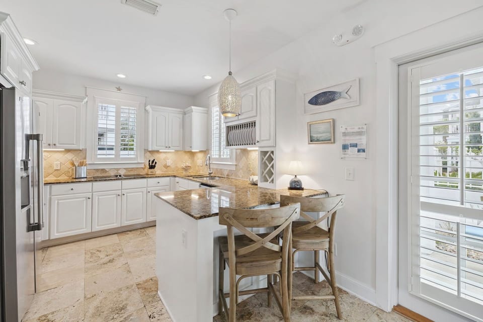 Well Equipped Kitchen - Offering Stainless Steel Appliances