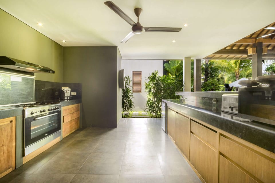 Villa (1 Bedroom) | Private kitchen | Oven, stovetop, dishwasher