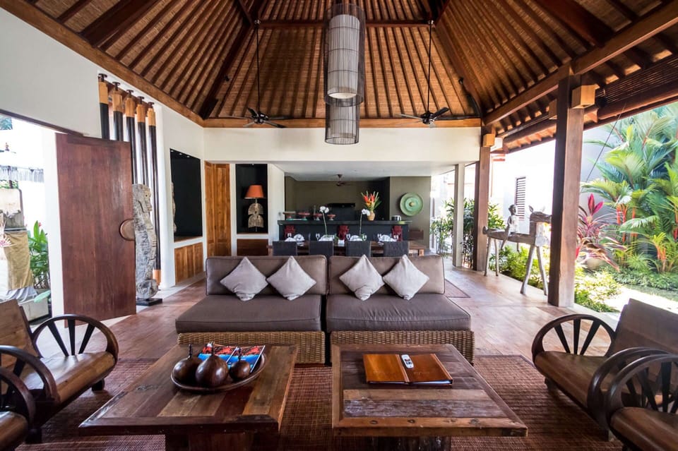 Villa (1 Bedroom) | Living room | TV