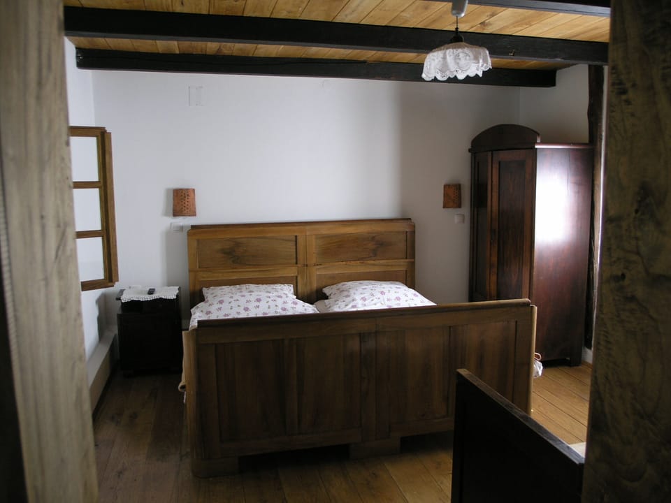 House, 2 Bedrooms (3) | Minibar, soundproofing, WiFi (free), individually decorated