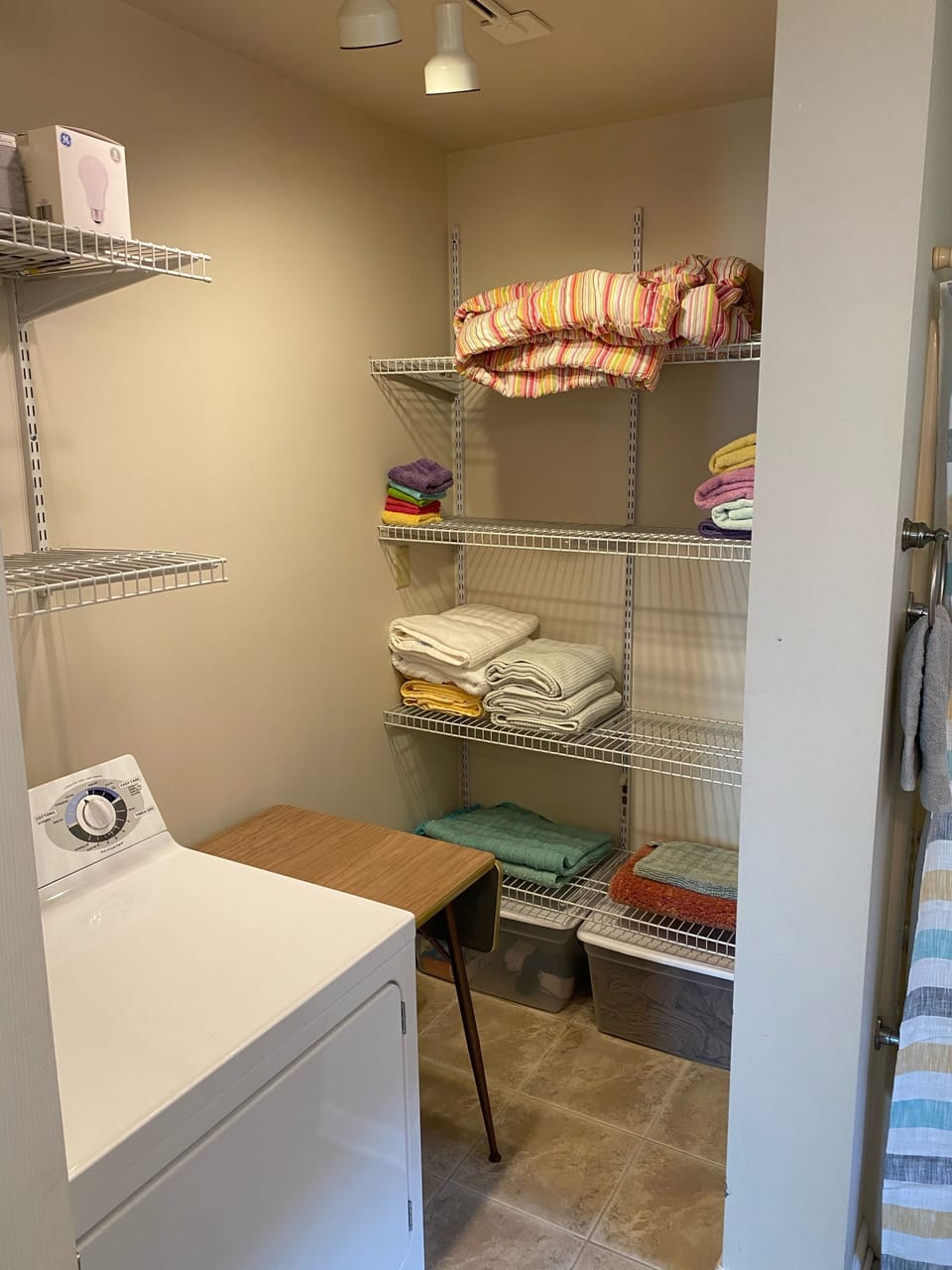 Clean extra linens, towels, sheets, pillow cases provided.  