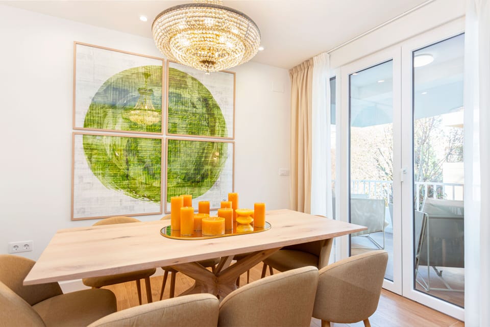 Apartment (5 Bedrooms) | In-room dining