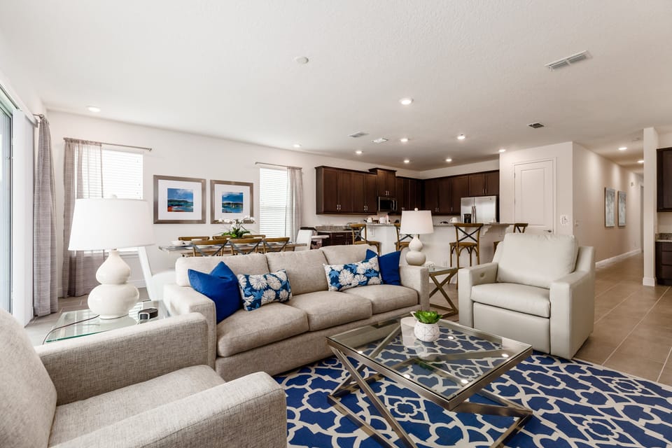 06_Comfy_Seating_Area_0721.jpg